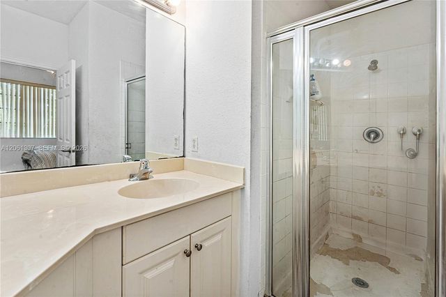 1925 Marsh Harbor Dr 204, Riviera Beach, FL 33404