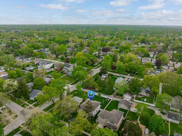236 S Lincoln Street, Westmont, IL 60559