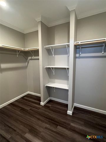 900 Chamberlin Road, Dale, TX 78616