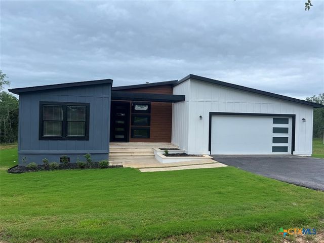 900 Chamberlin Road, Dale, TX 78616