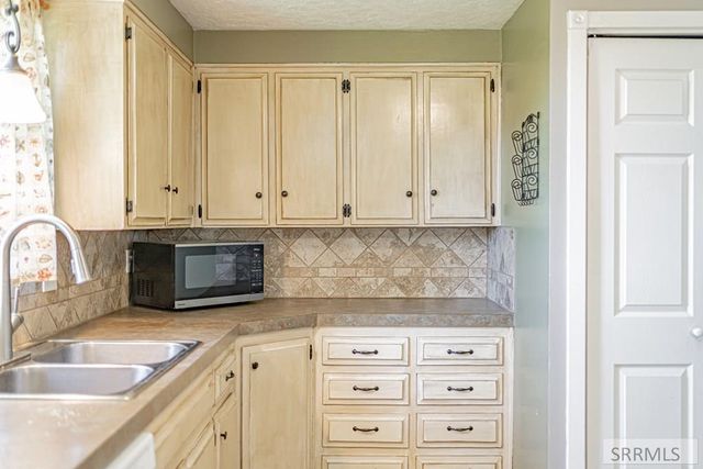 14 N 470 W, Blackfoot, ID 83221