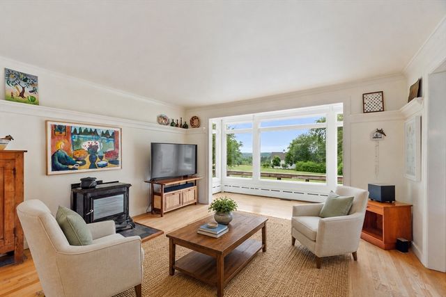 230 Still River Rd, Harvard, MA 01451