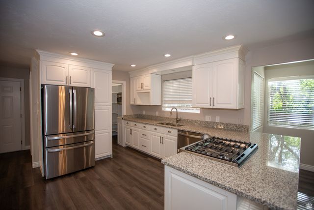 7038 S HORIZON CIR, Cottonwood Heights, UT 84121