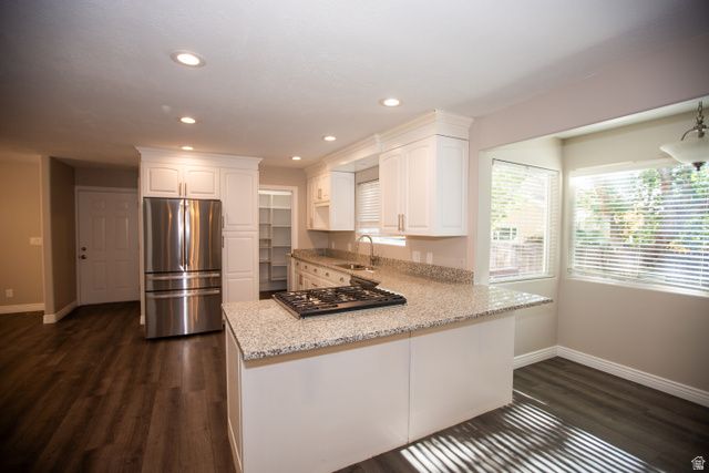 7038 S HORIZON CIR, Cottonwood Heights, UT 84121