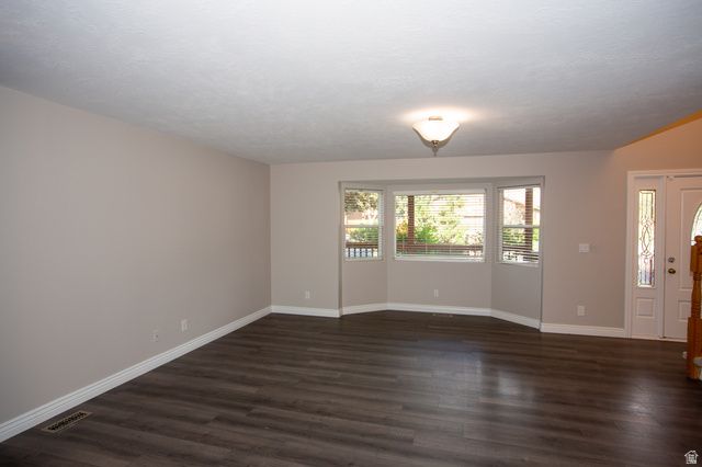 7038 S HORIZON CIR, Cottonwood Heights, UT 84121