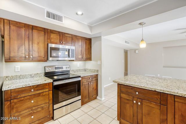 6125 N CENTRAL Avenue 11, Phoenix, AZ 85012