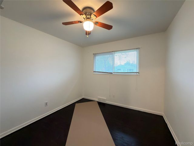 3409 Jarvis Avenue, Warren, MI 48091