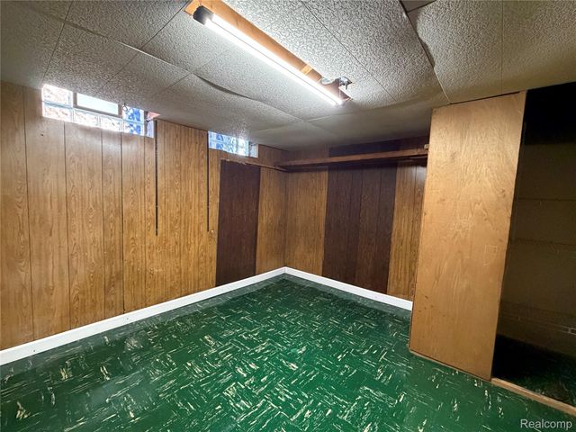 3409 Jarvis Avenue, Warren, MI 48091