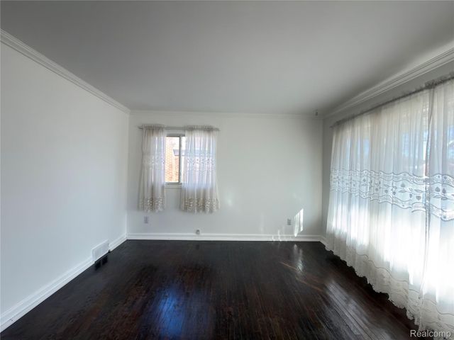 3409 Jarvis Avenue, Warren, MI 48091