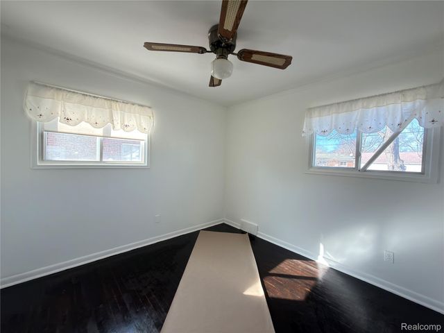 3409 Jarvis Avenue, Warren, MI 48091