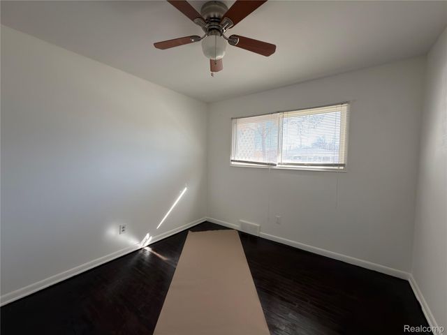 3409 Jarvis Avenue, Warren, MI 48091