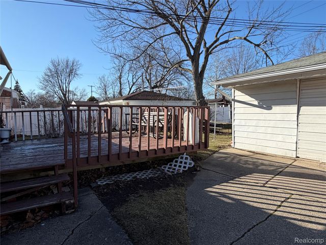3409 Jarvis Avenue, Warren, MI 48091
