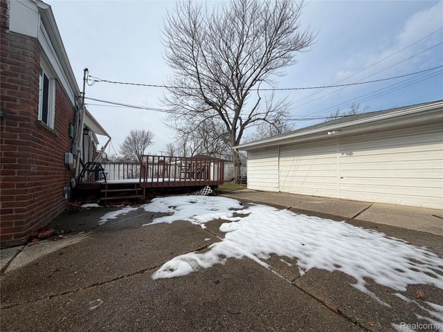 3409 Jarvis Avenue, Warren, MI 48091