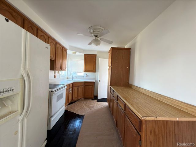 3409 Jarvis Avenue, Warren, MI 48091