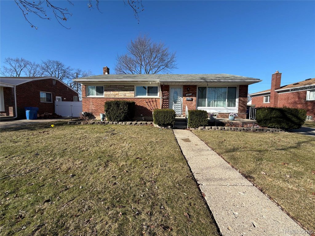 3409 Jarvis Avenue, Warren, MI 48091