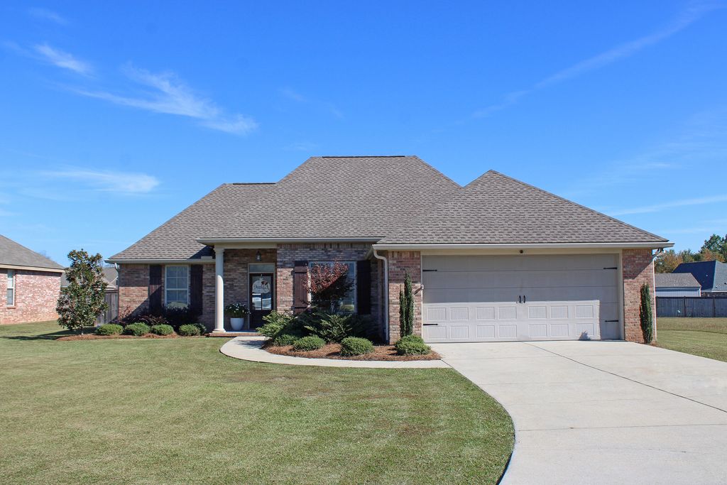 21 Stonemore Rd., Petal, MS 39465