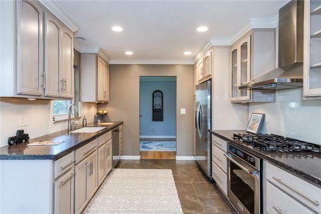 609 E David Road, Kettering, OH 45429