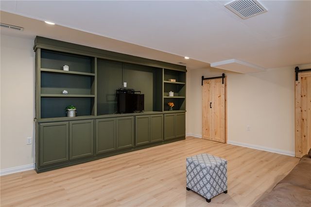 609 E David Road, Kettering, OH 45429