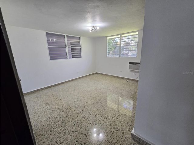 R13 NEBRASKA, Guaynabo, PR 00969