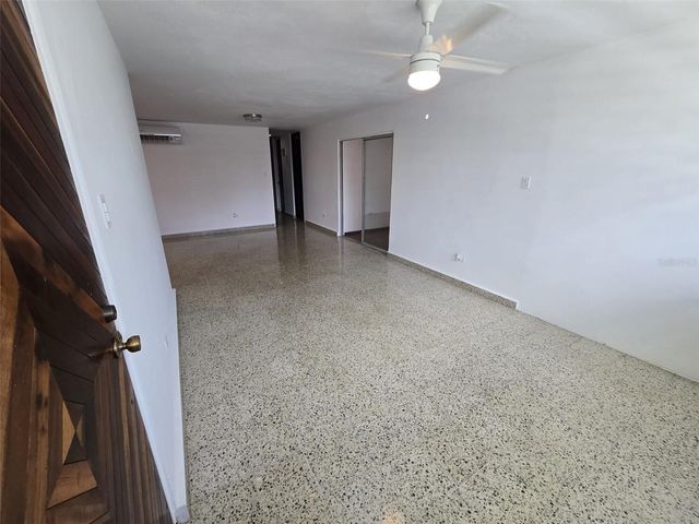 R13 NEBRASKA, Guaynabo, PR 00969