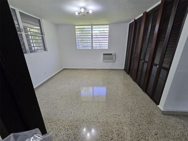 R13 NEBRASKA, Guaynabo, PR 00969