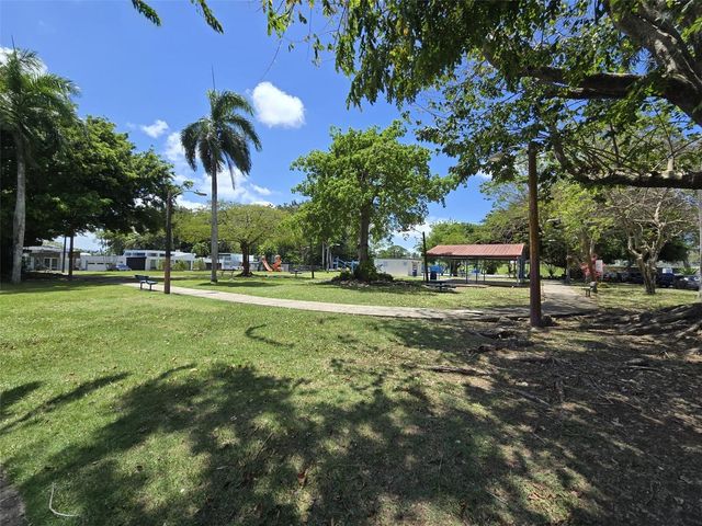R13 NEBRASKA, Guaynabo, PR 00969