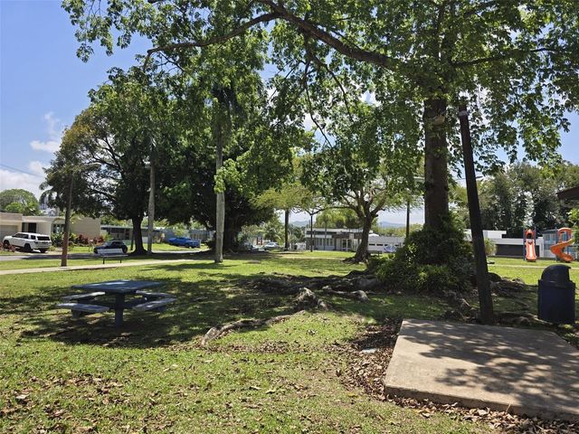 R13 NEBRASKA, Guaynabo, PR 00969