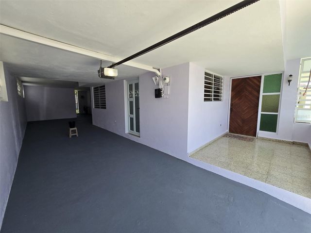 R13 NEBRASKA, Guaynabo, PR 00969