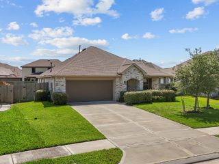 1824 Oakdale Mist Drive, Dickinson, TX 77539