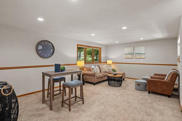 14231 Candlewood Lane NE, Prior Lake, MN 55372