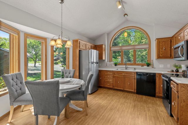 14231 Candlewood Lane NE, Prior Lake, MN 55372