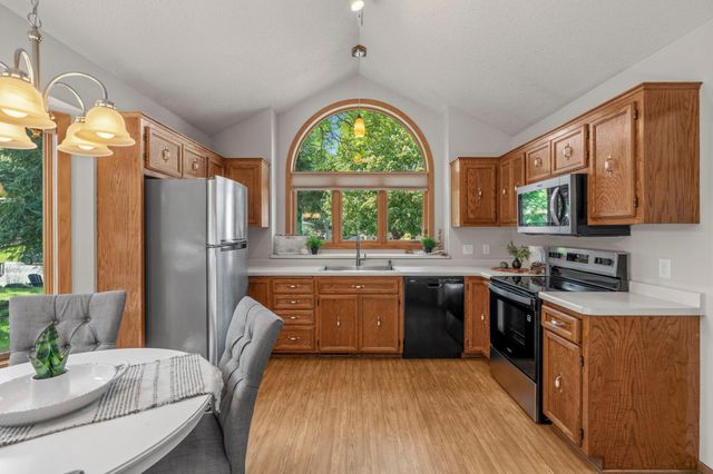 14231 Candlewood Lane NE, Prior Lake, MN 55372