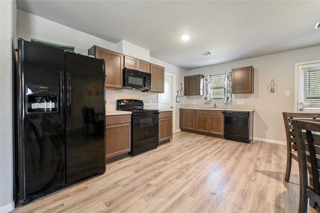 2026 Rosalee Street, La Marque, TX 77568