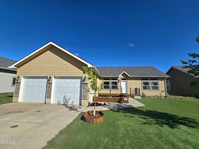 1312 E Pheasant Ridge Street, Watford City, ND 58854 property photo