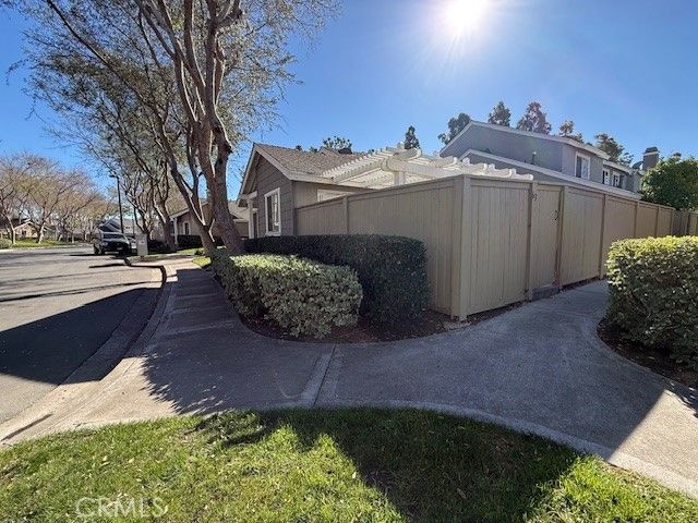 63 Thicket, Irvine, CA 92614