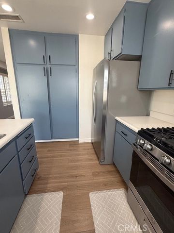 63 Thicket, Irvine, CA 92614