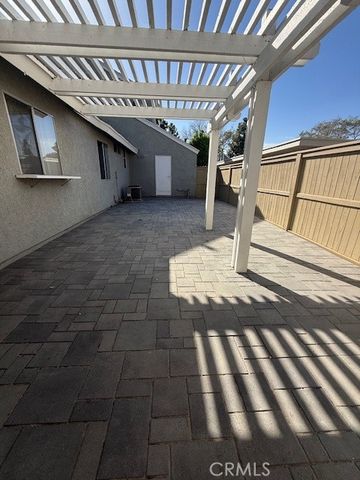 63 Thicket, Irvine, CA 92614