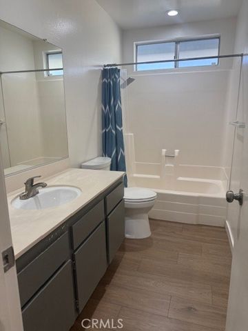 63 Thicket, Irvine, CA 92614