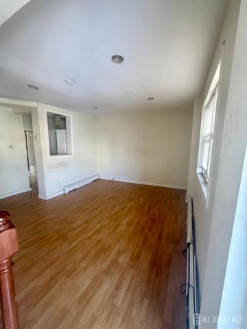 135 Fulton Avenue, Jersey City, NJ 07305