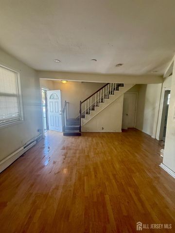 135 Fulton Avenue, Jersey City, NJ 07305