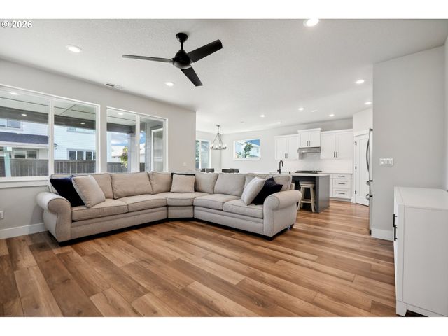 3704 S 44TH Ln, Ridgefield, WA 98642