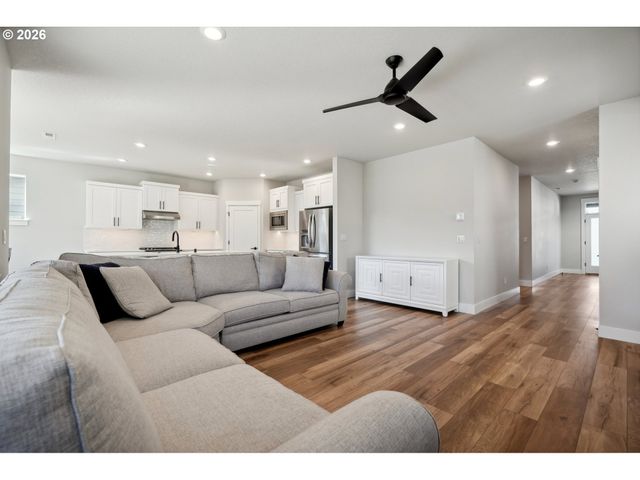 3704 S 44TH Ln, Ridgefield, WA 98642