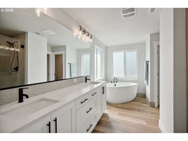 3704 S 44TH Ln, Ridgefield, WA 98642