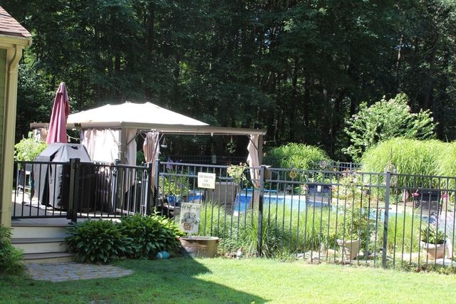 56 Macomber St, Berkley, MA 02779