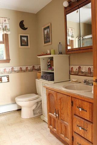 56 Macomber St, Berkley, MA 02779