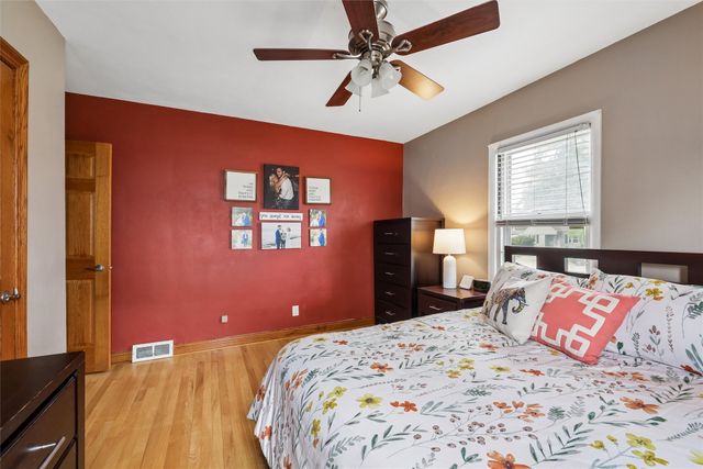 7110 Madison Avenue, Urbandale, IA 50322