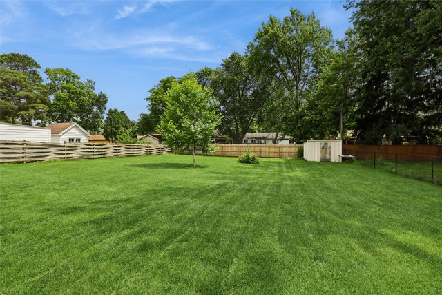 7110 Madison Avenue, Urbandale, IA 50322