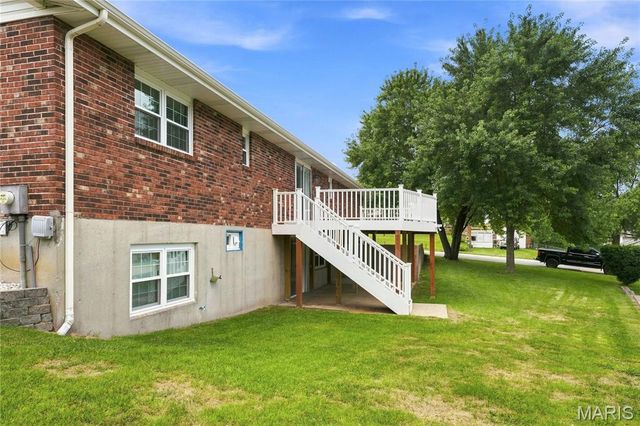 1613 Tamarack Drive, St Charles, MO 63301