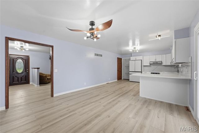 1613 Tamarack Drive, St Charles, MO 63301