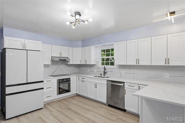 1613 Tamarack Drive, St Charles, MO 63301